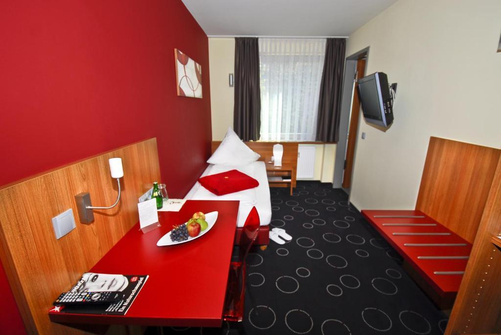 Hotel Central Nuremberg Room photo